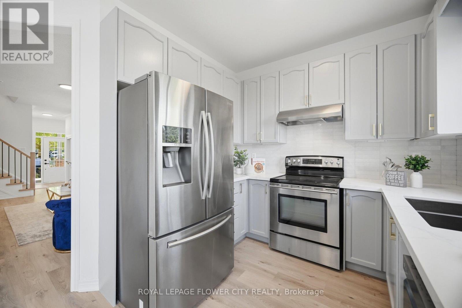 24 MARTREE CRESCENT - 17