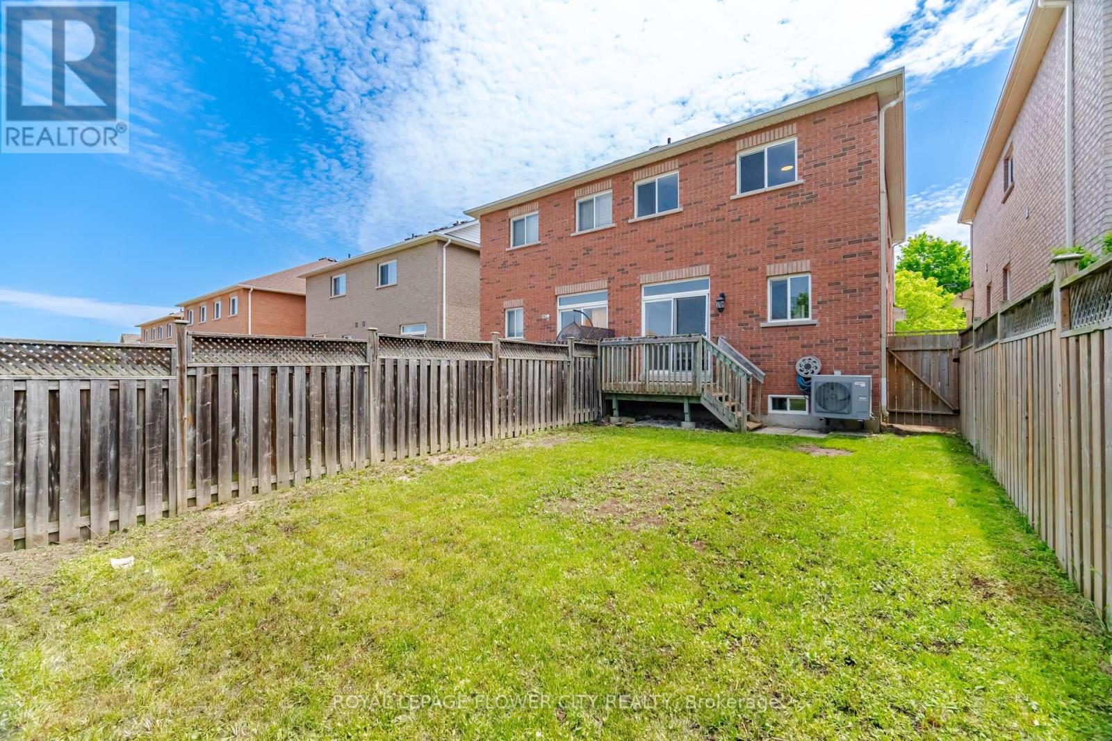 24 MARTREE CRESCENT - 41