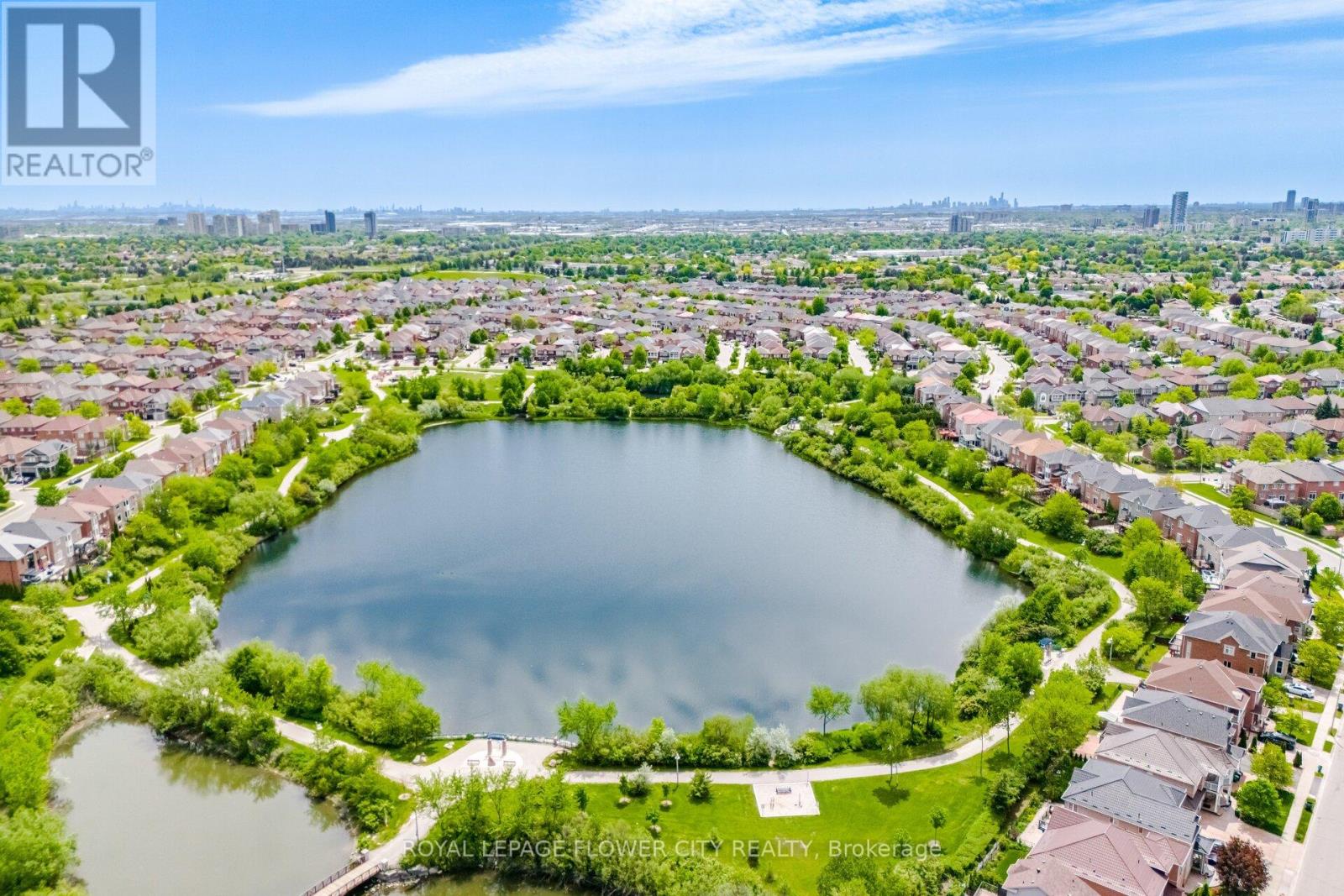 24 MARTREE CRESCENT - 44