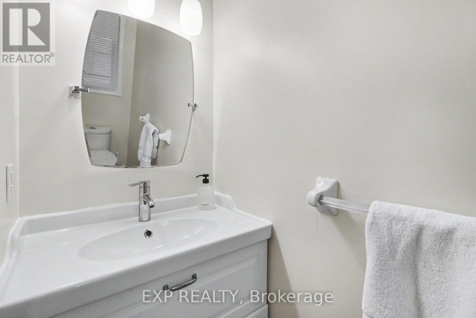 1 Bed, 2 Bath House for Rent in Ottawa – C – 46 SAN REMO PRIVATE, Ottawa – MLS# X13220052 - Image 15