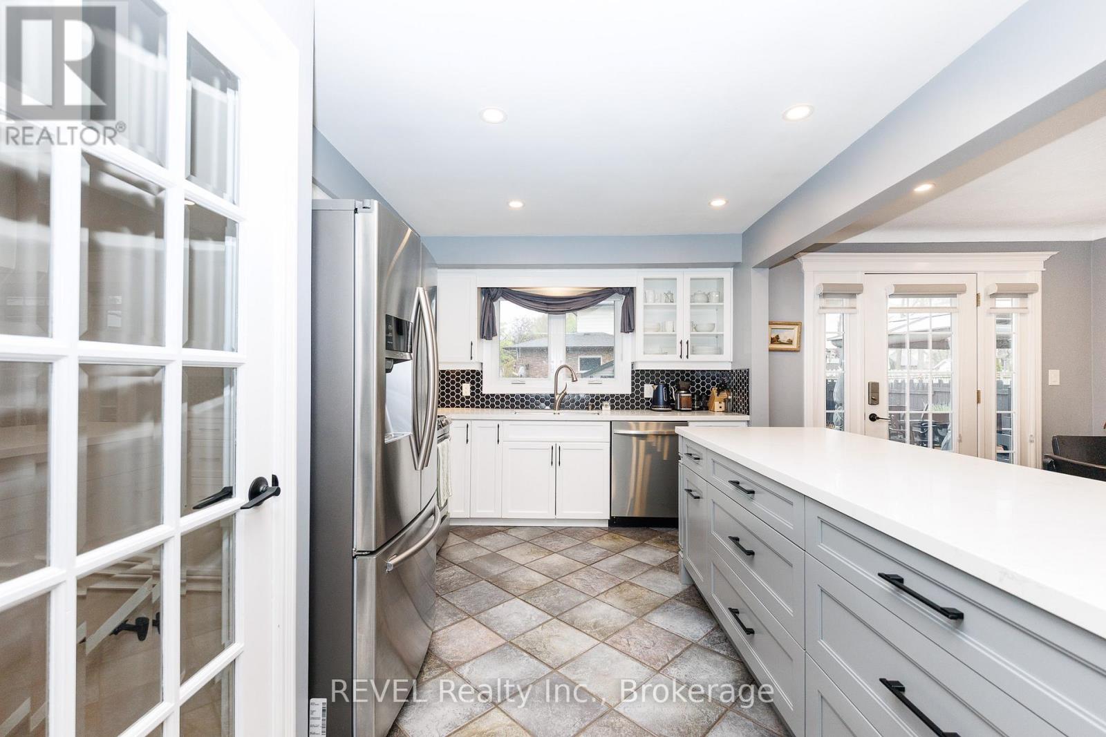 2675 WOODFIELD AVENUE - 16