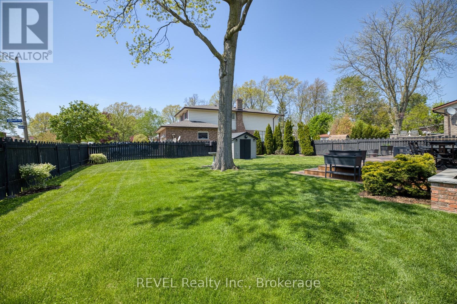 2675 WOODFIELD AVENUE - 32