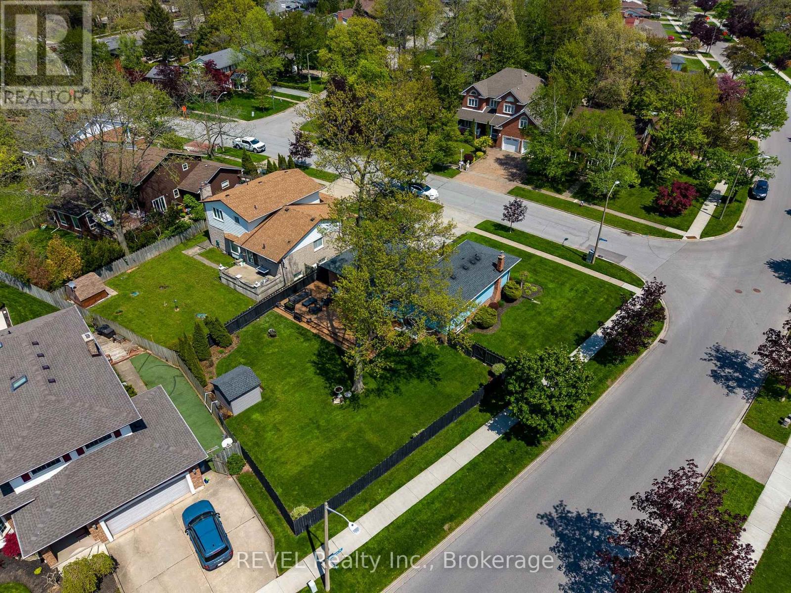2675 WOODFIELD AVENUE - 37