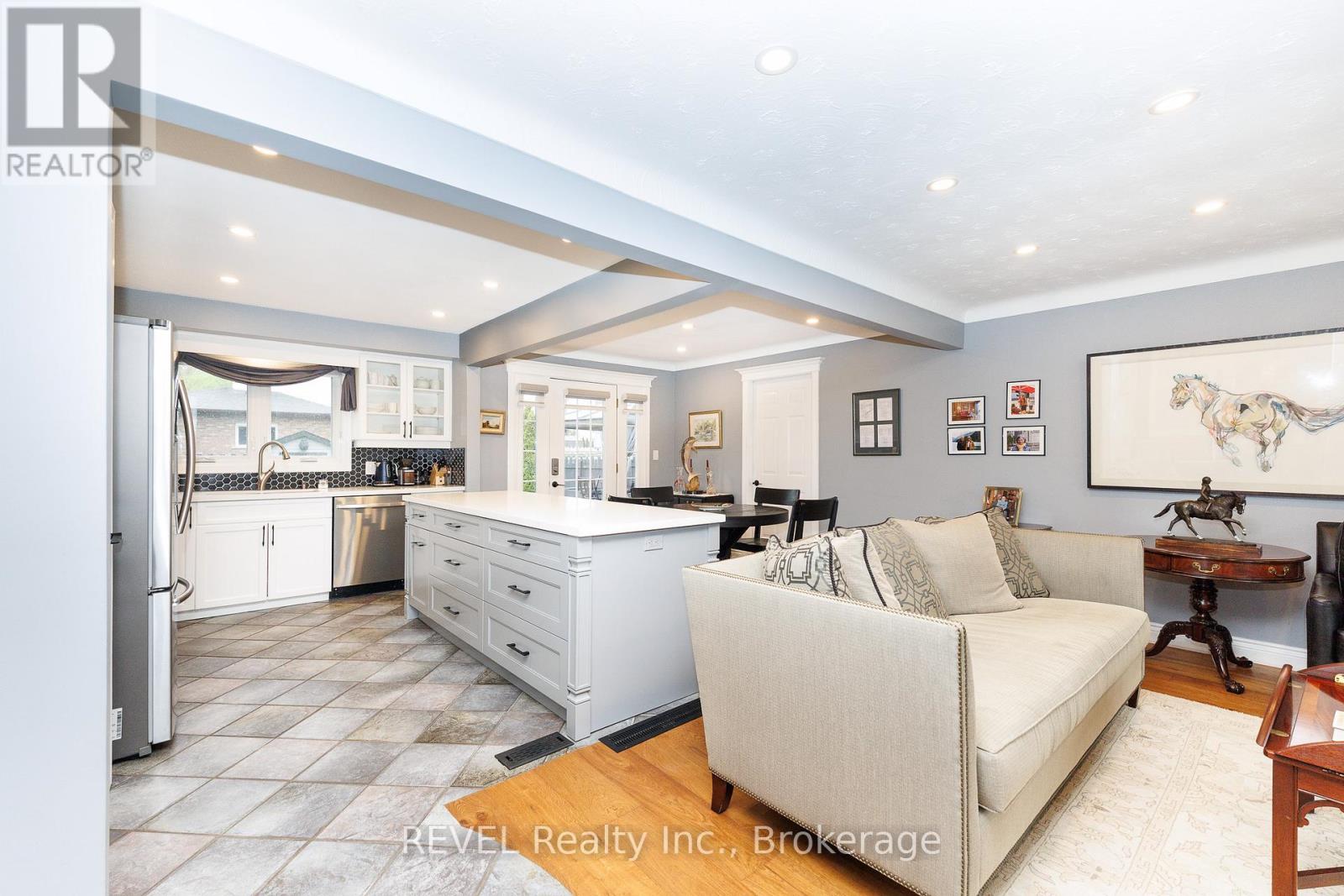 2675 WOODFIELD AVENUE - 7