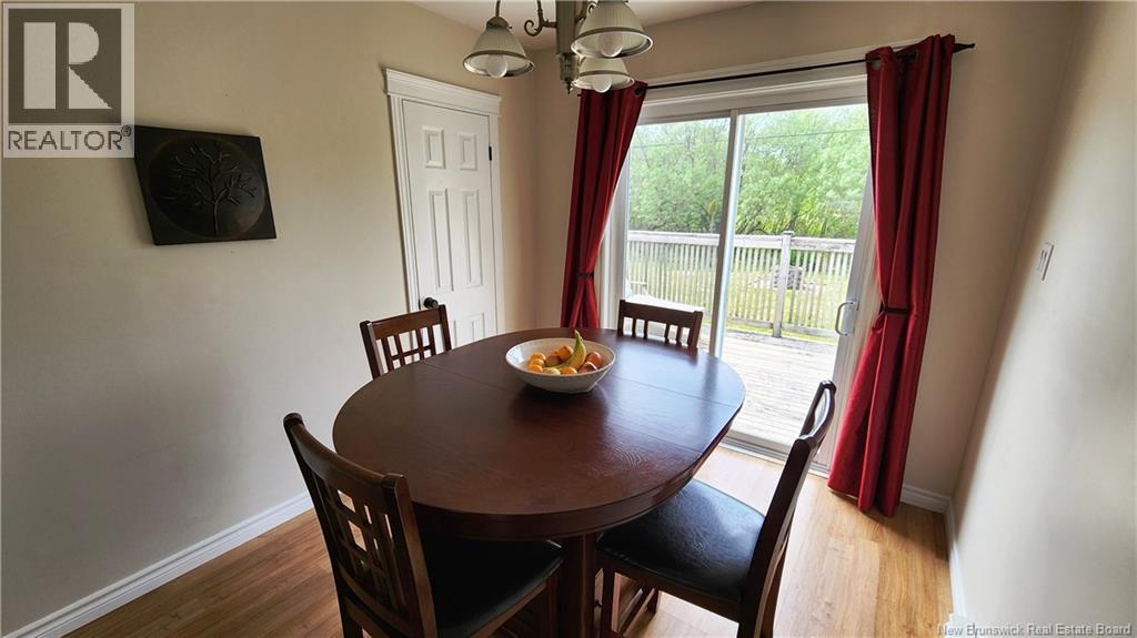 340 Beaconsfield Crescent - 22