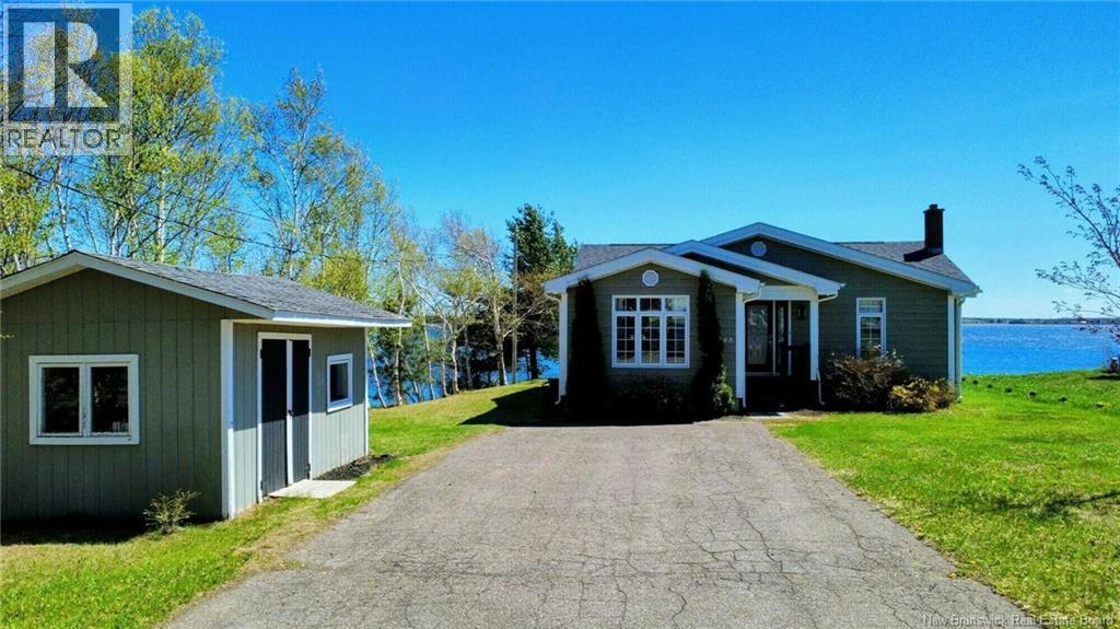948 Rue des Chalets Street - 2
