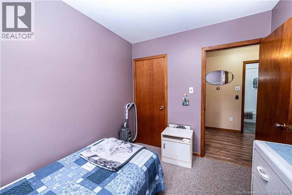 17 Sherwood Avenue - 12