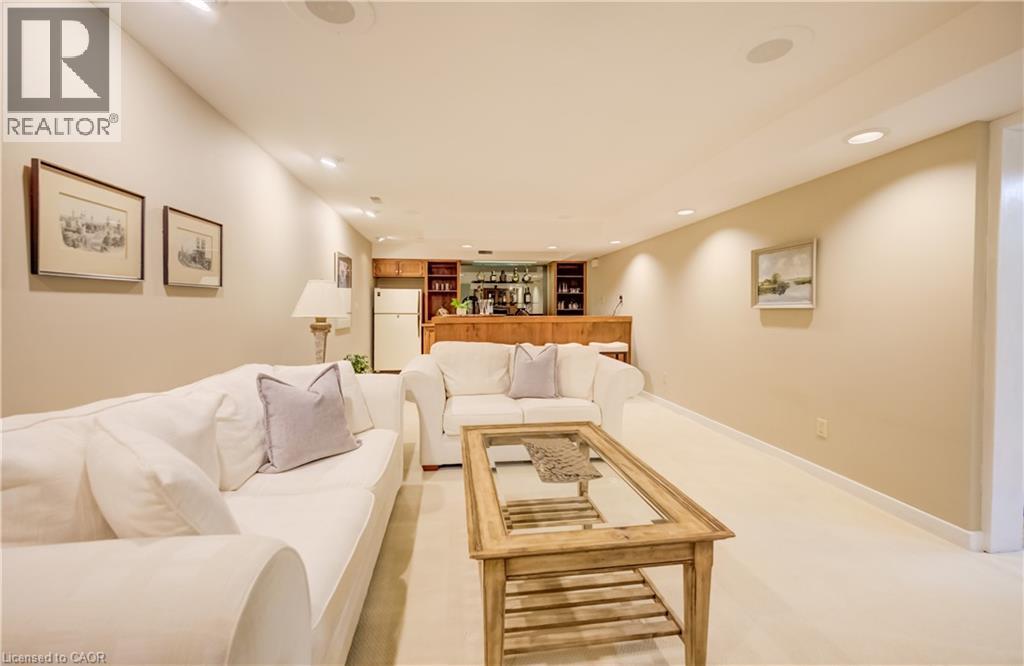 60 HUNTLEY Crescent - 33