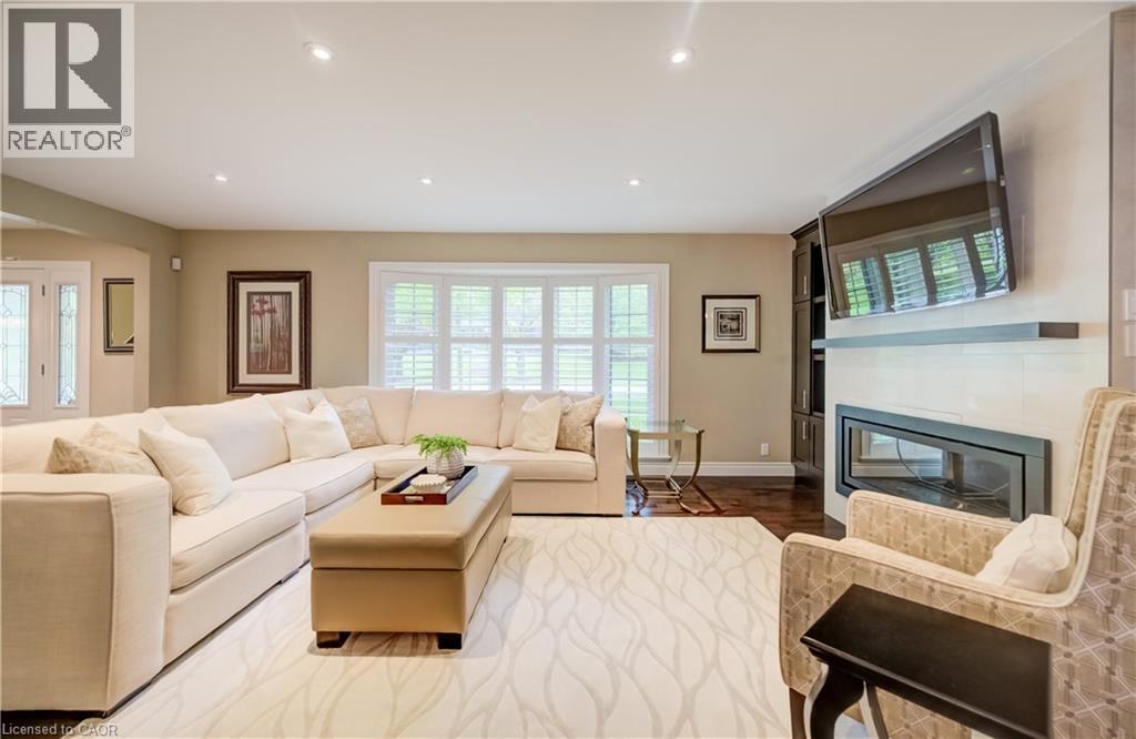 60 HUNTLEY Crescent - 8