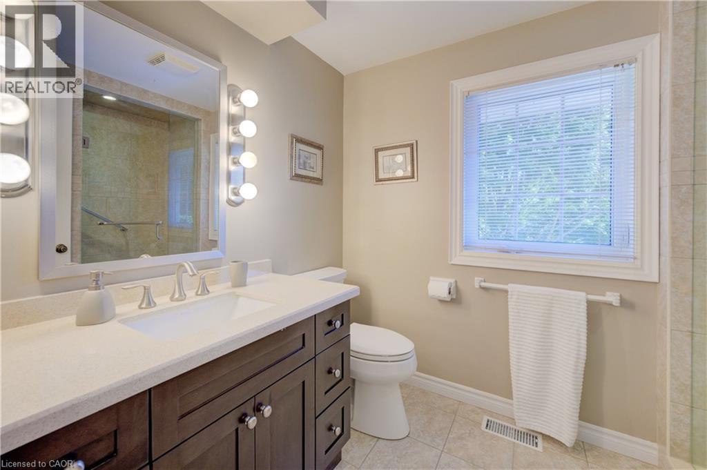 60 HUNTLEY Crescent - 24