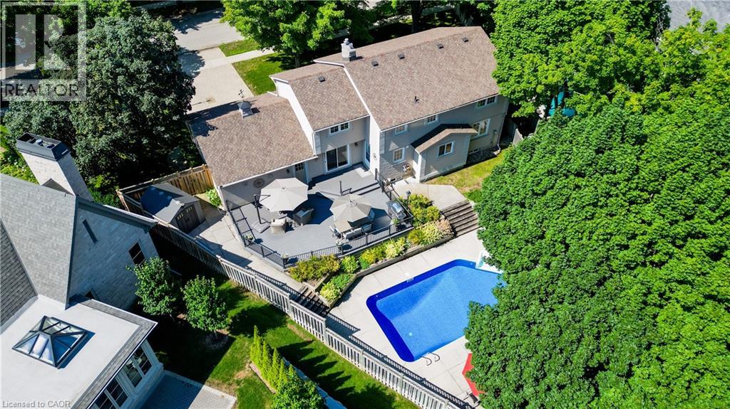 60 HUNTLEY Crescent - 45
