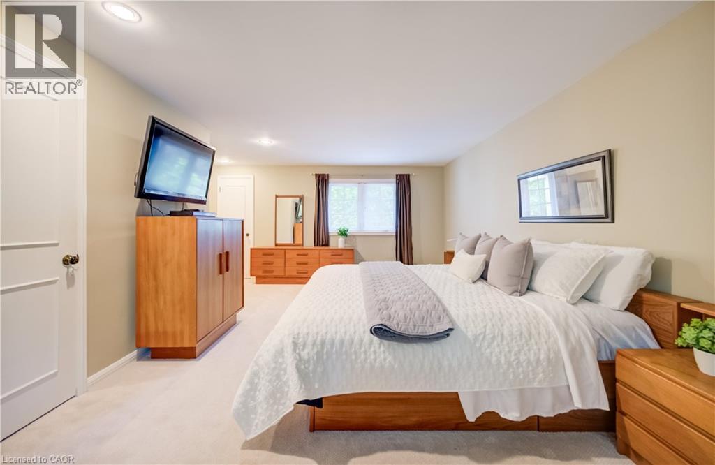 60 HUNTLEY Crescent - 23