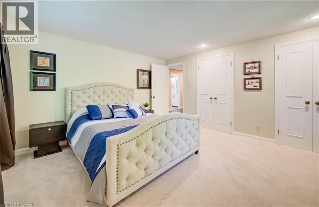 60 HUNTLEY Crescent - 29