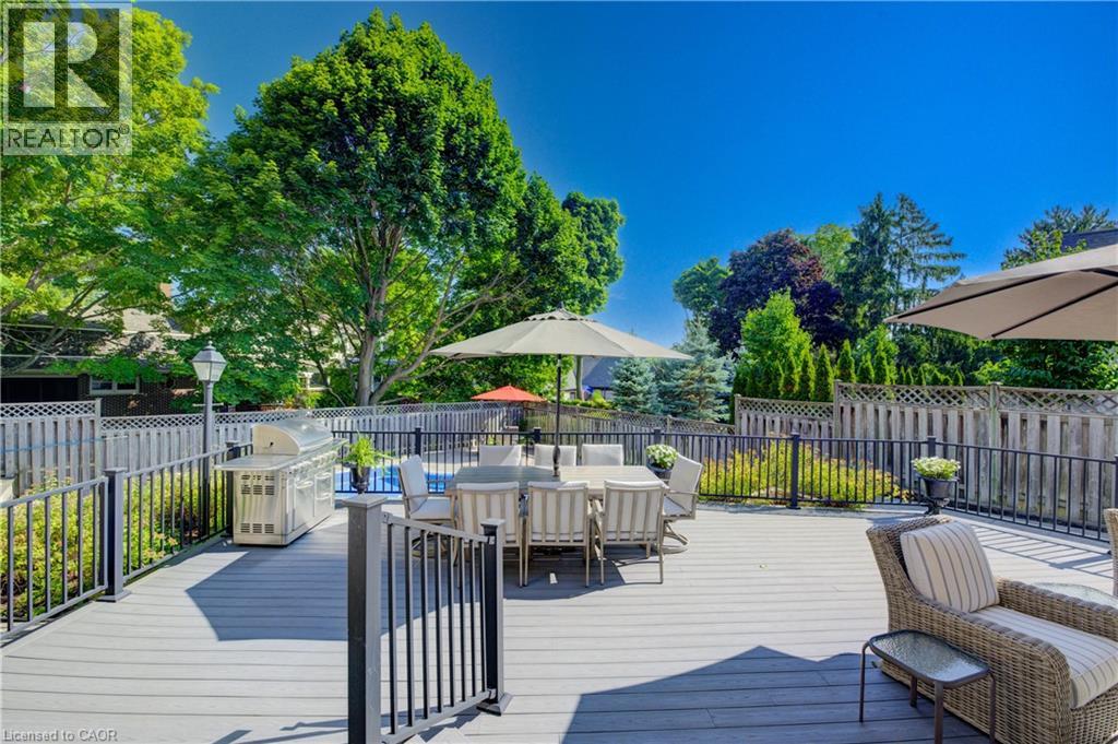 60 HUNTLEY Crescent - 39
