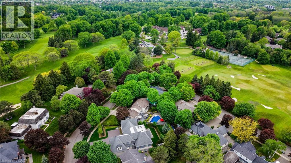 60 HUNTLEY Crescent - 46