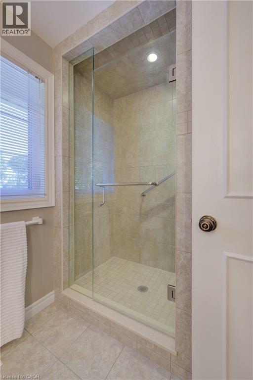 60 HUNTLEY Crescent - 25