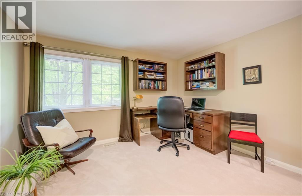 60 HUNTLEY Crescent - 31