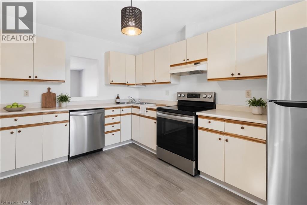 #54 122 BUNTING Road - Image 2