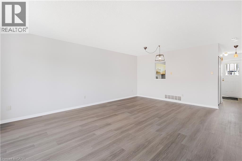 #54 122 BUNTING Road - 11