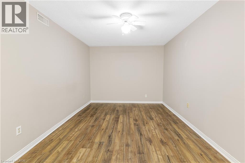 #54 122 BUNTING Road - 19