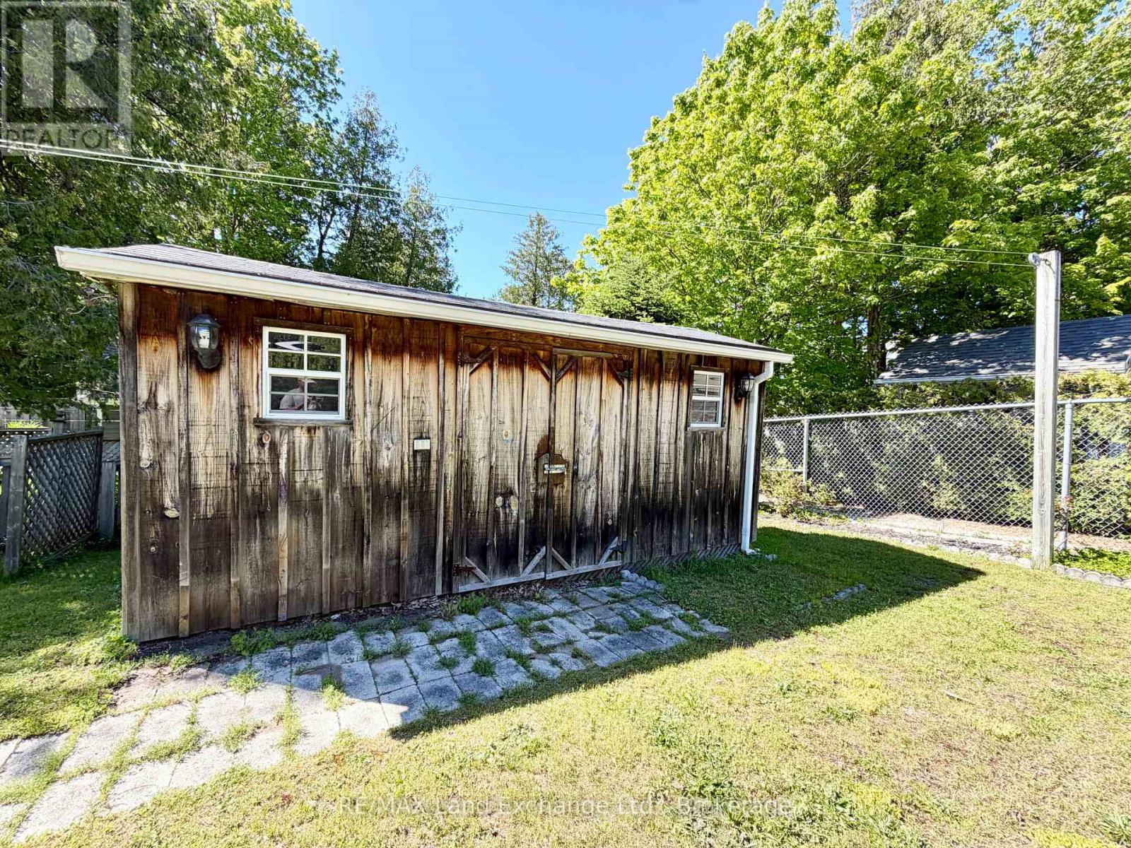 66 CHANTRY VIEW DRIVE - 30