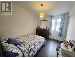 68 Whiteway Drive thumbnail 12