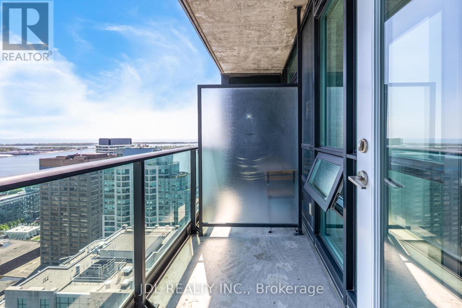 #4006 16 HARBOUR STREET - 13
