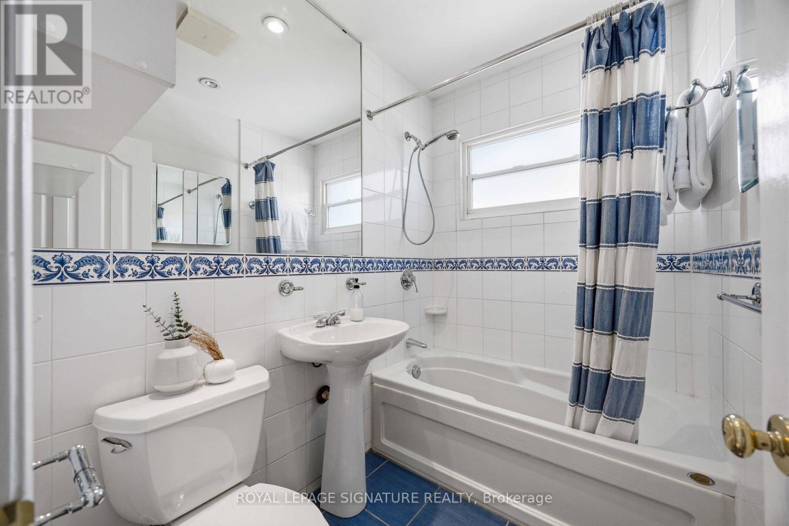 37 IVORWOOD CRESCENT - 17