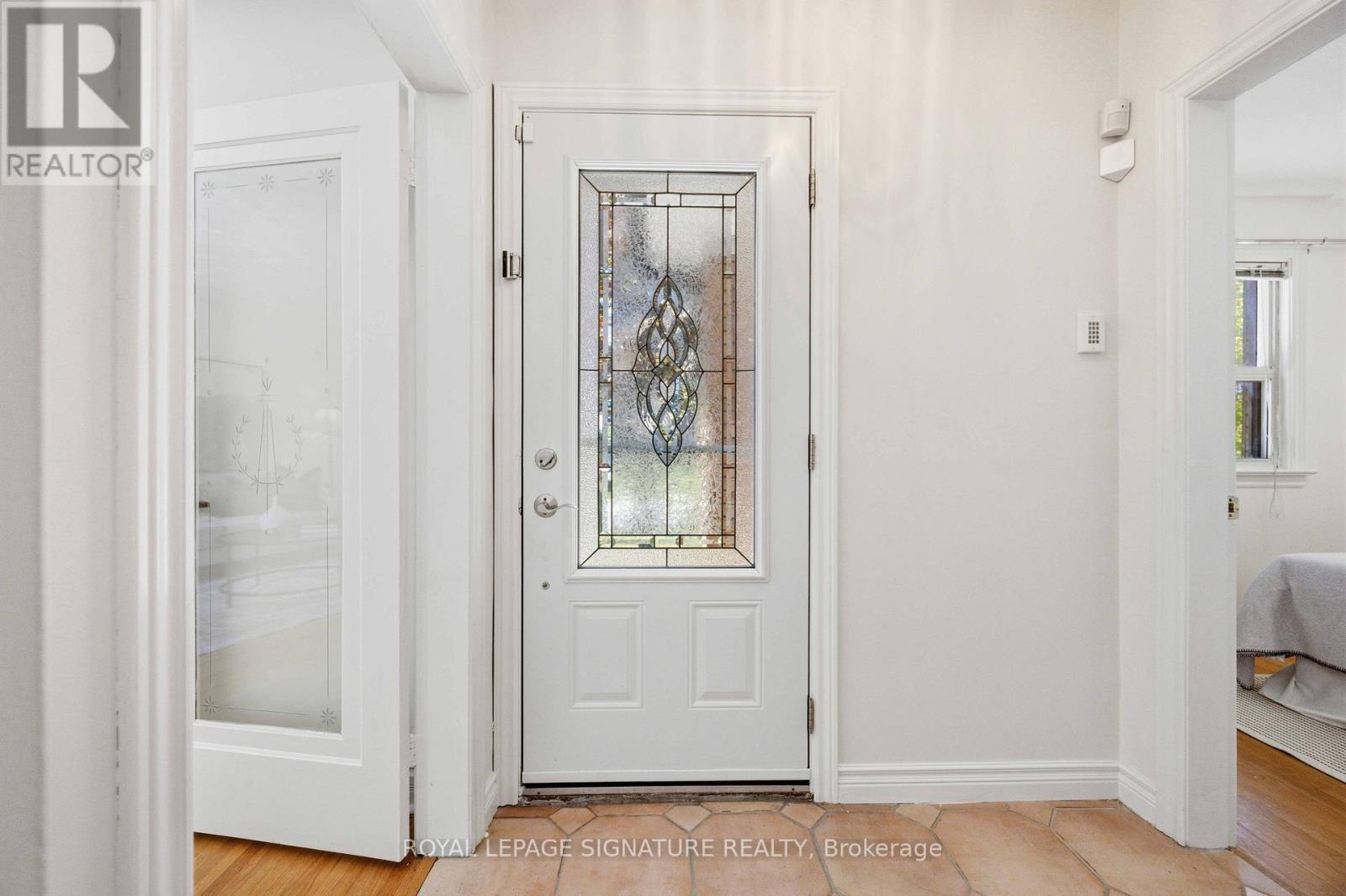 37 IVORWOOD CRESCENT - 2