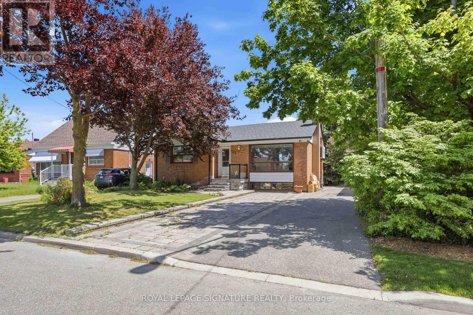 37 IVORWOOD CRESCENT - 34
