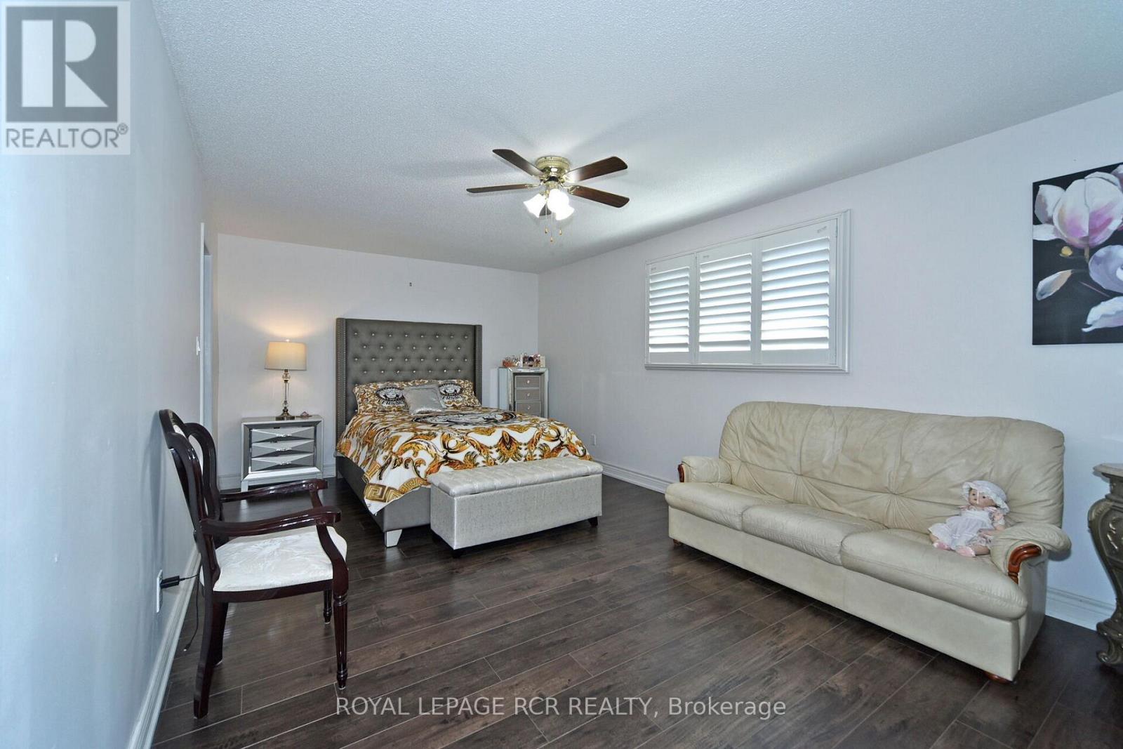 3 JACKMAN CRESCENT - 24