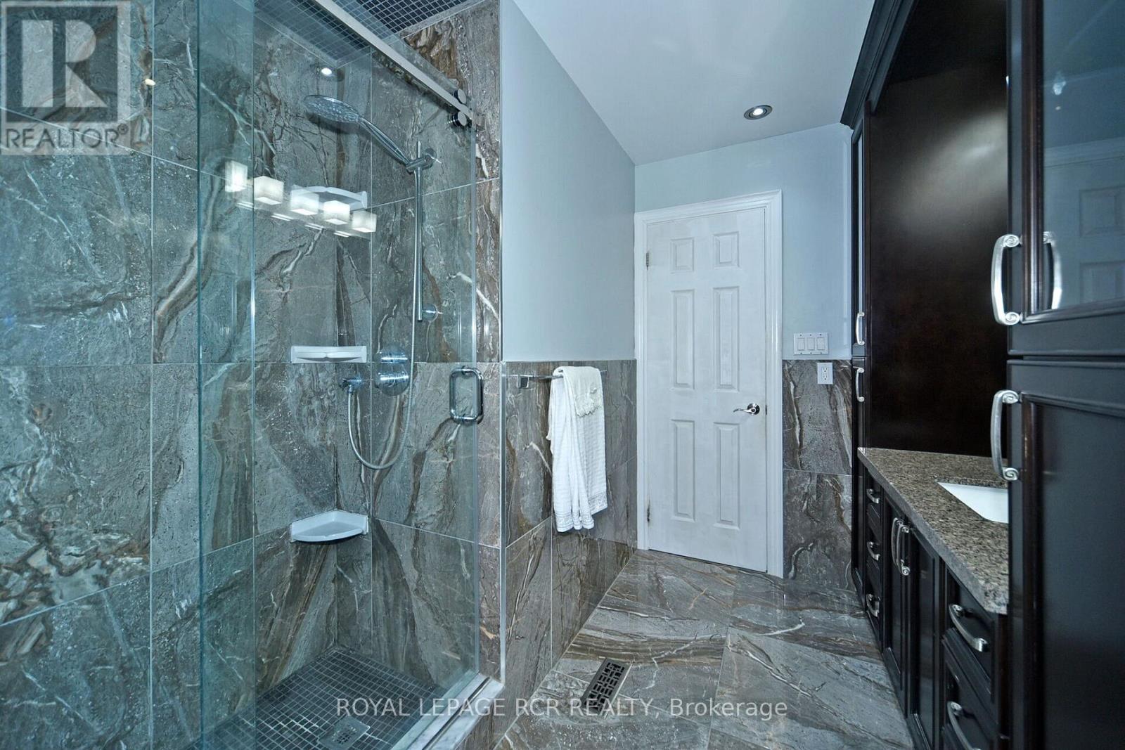 3 JACKMAN CRESCENT - 31
