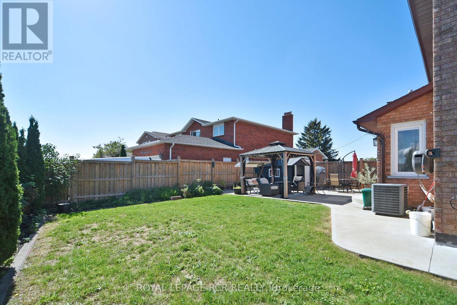 3 JACKMAN CRESCENT - 35