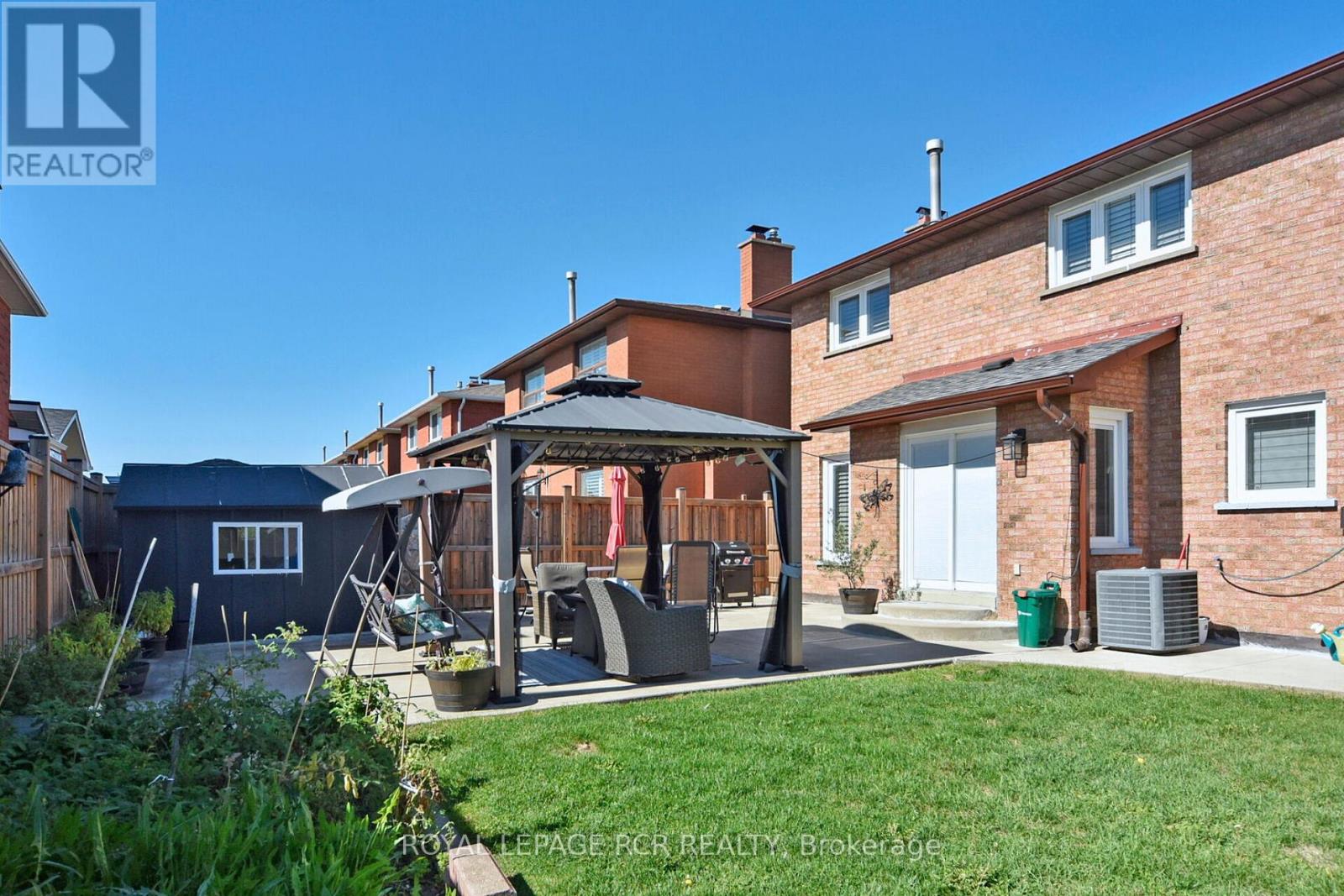 3 JACKMAN CRESCENT - 37