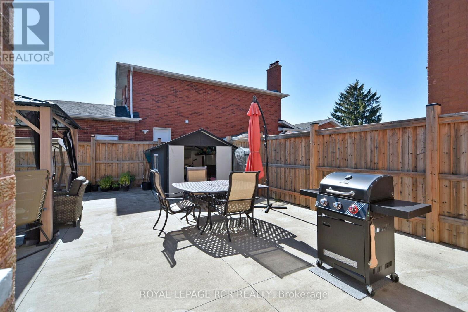 3 JACKMAN CRESCENT - 38