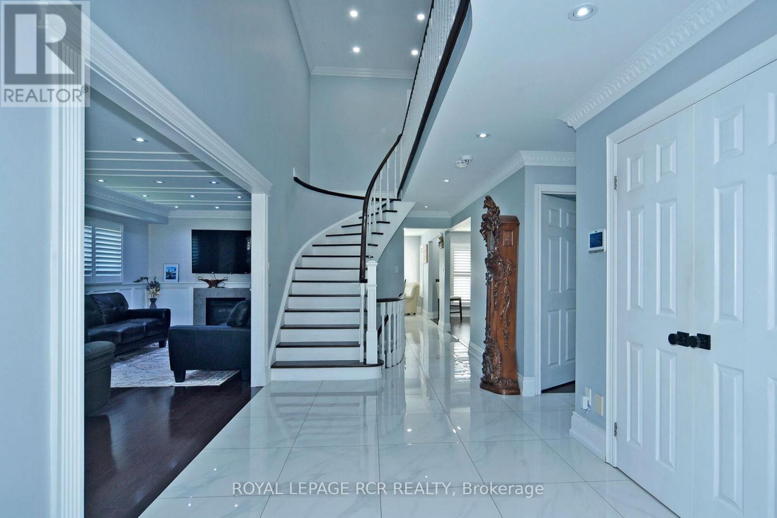 3 JACKMAN CRESCENT - 7