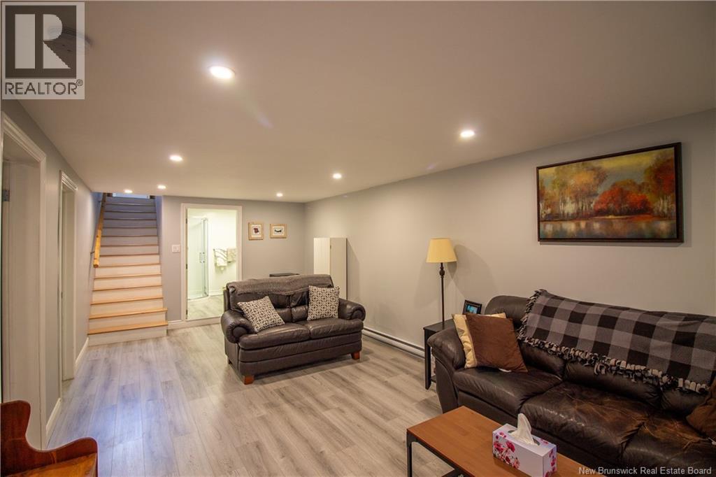 109 Mapleton Crescent - 17