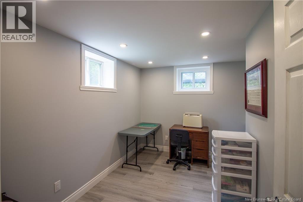 109 Mapleton Crescent - 21