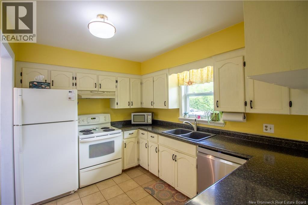 109 Mapleton Crescent - 4