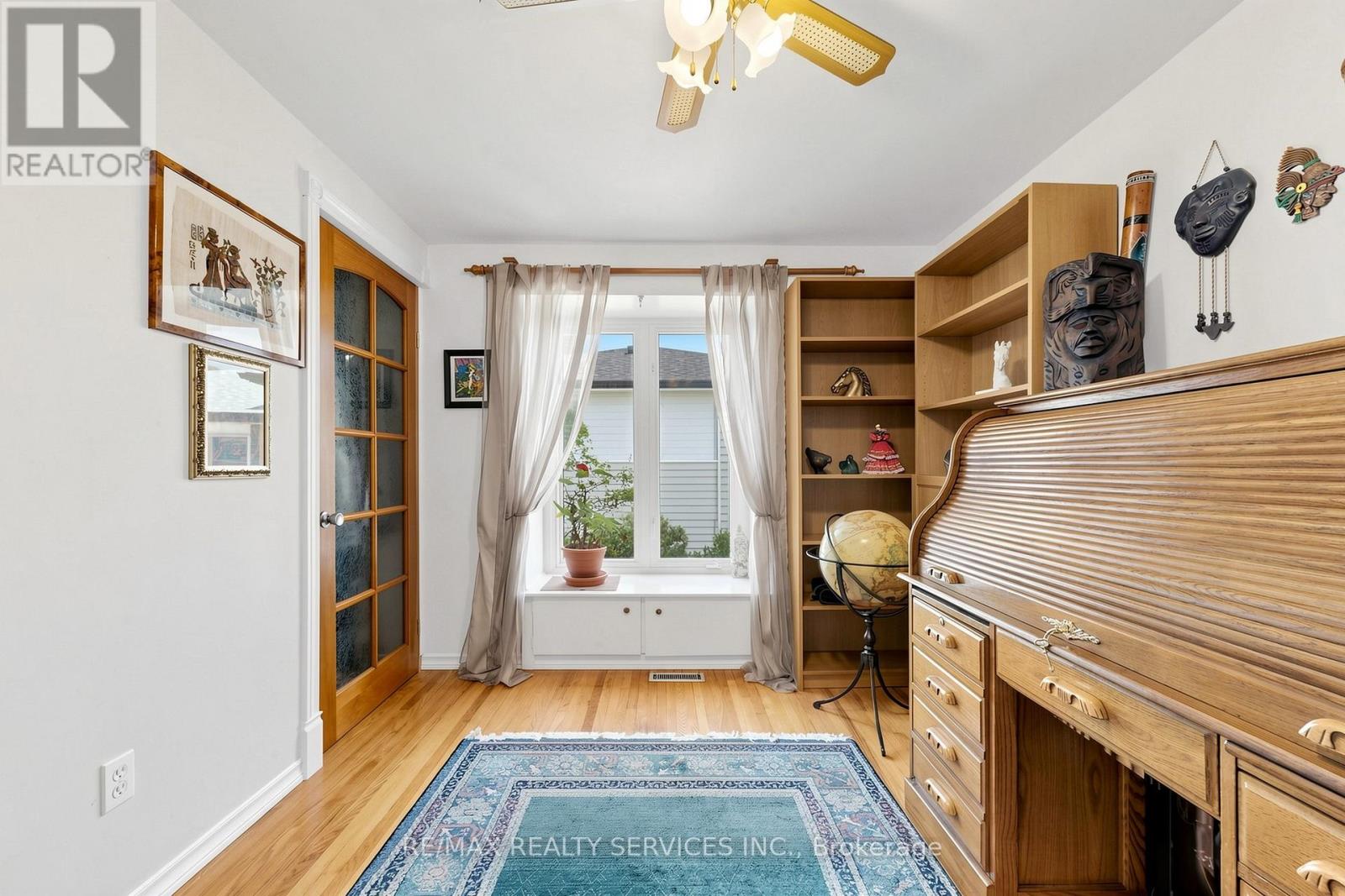 36 GLENVALE BOULEVARD - 26