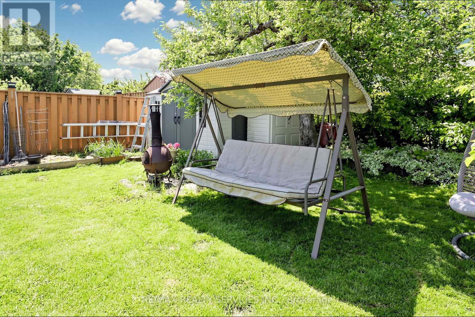 36 GLENVALE BOULEVARD - 46