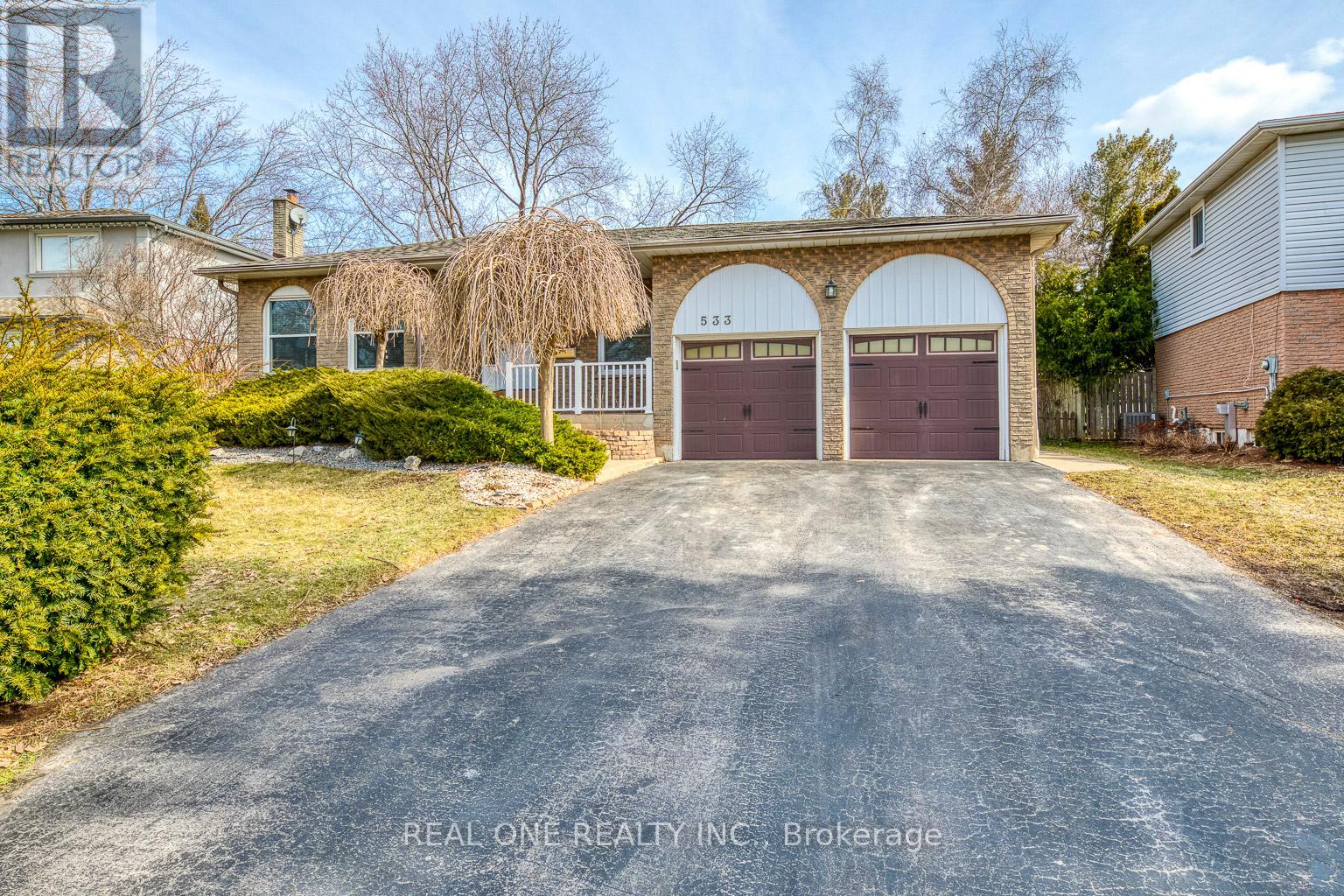 533 TIPPERTON CRESCENT - 1