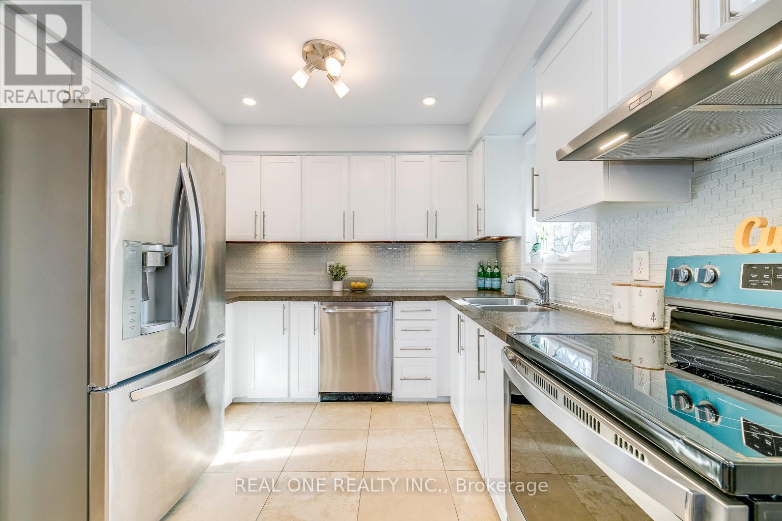 533 TIPPERTON CRESCENT - 11