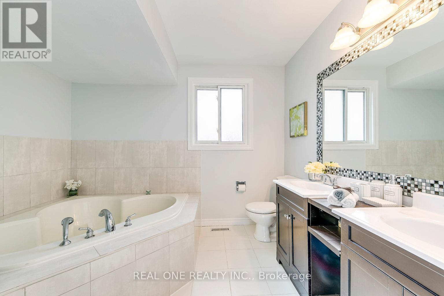533 TIPPERTON CRESCENT - 26