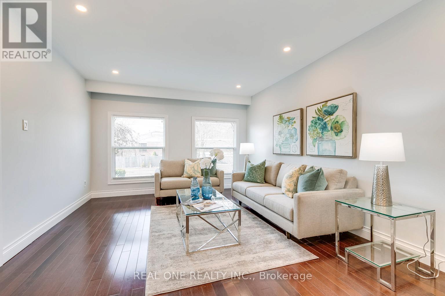 533 TIPPERTON CRESCENT - 6