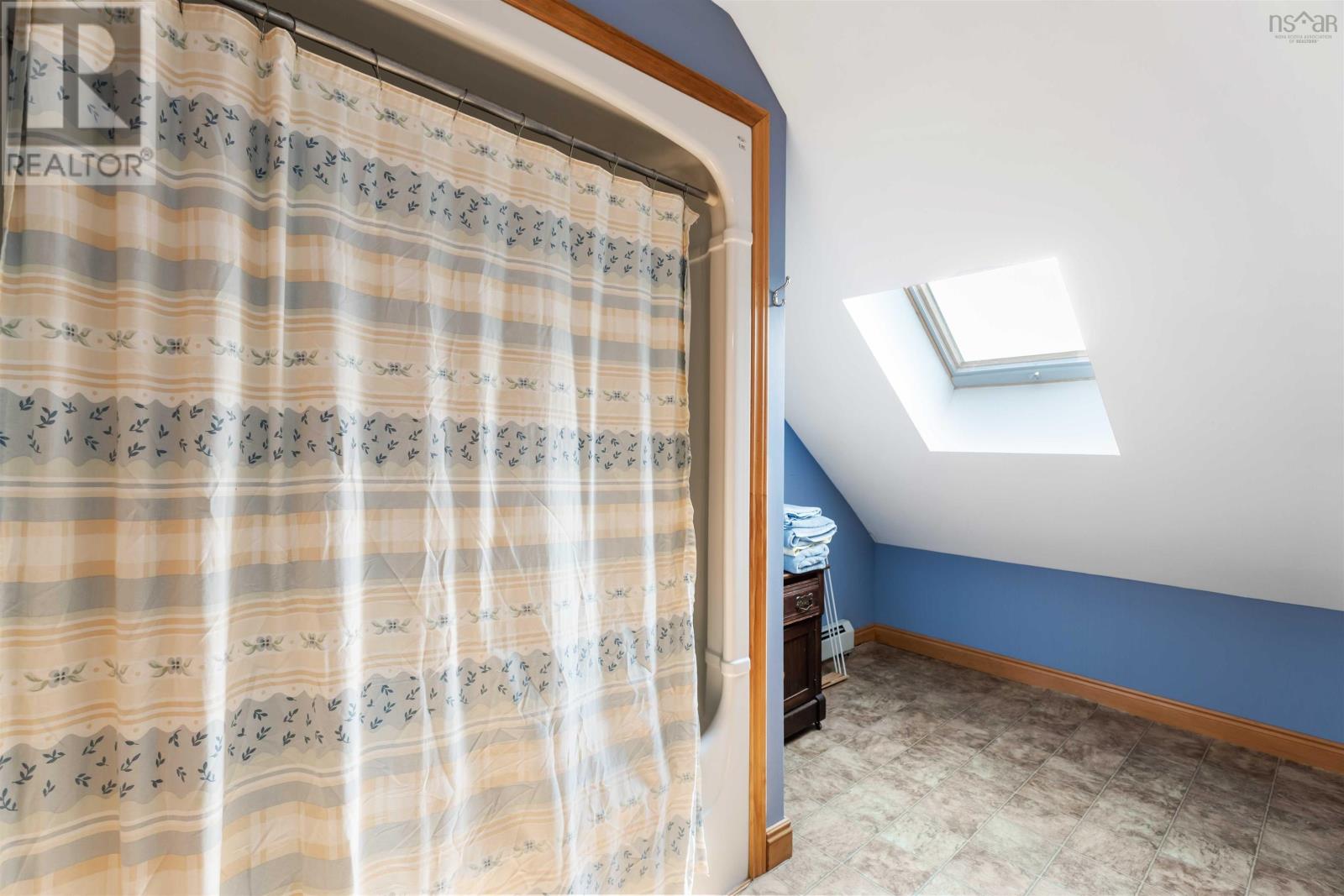 885 Fort Point Road - 30