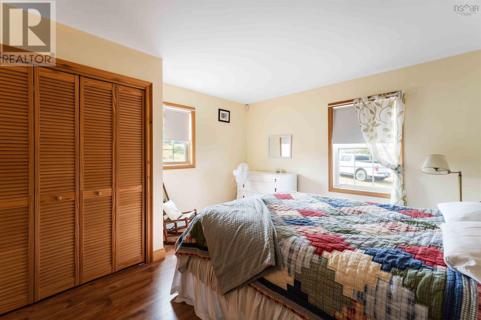 885 Fort Point Road - 22