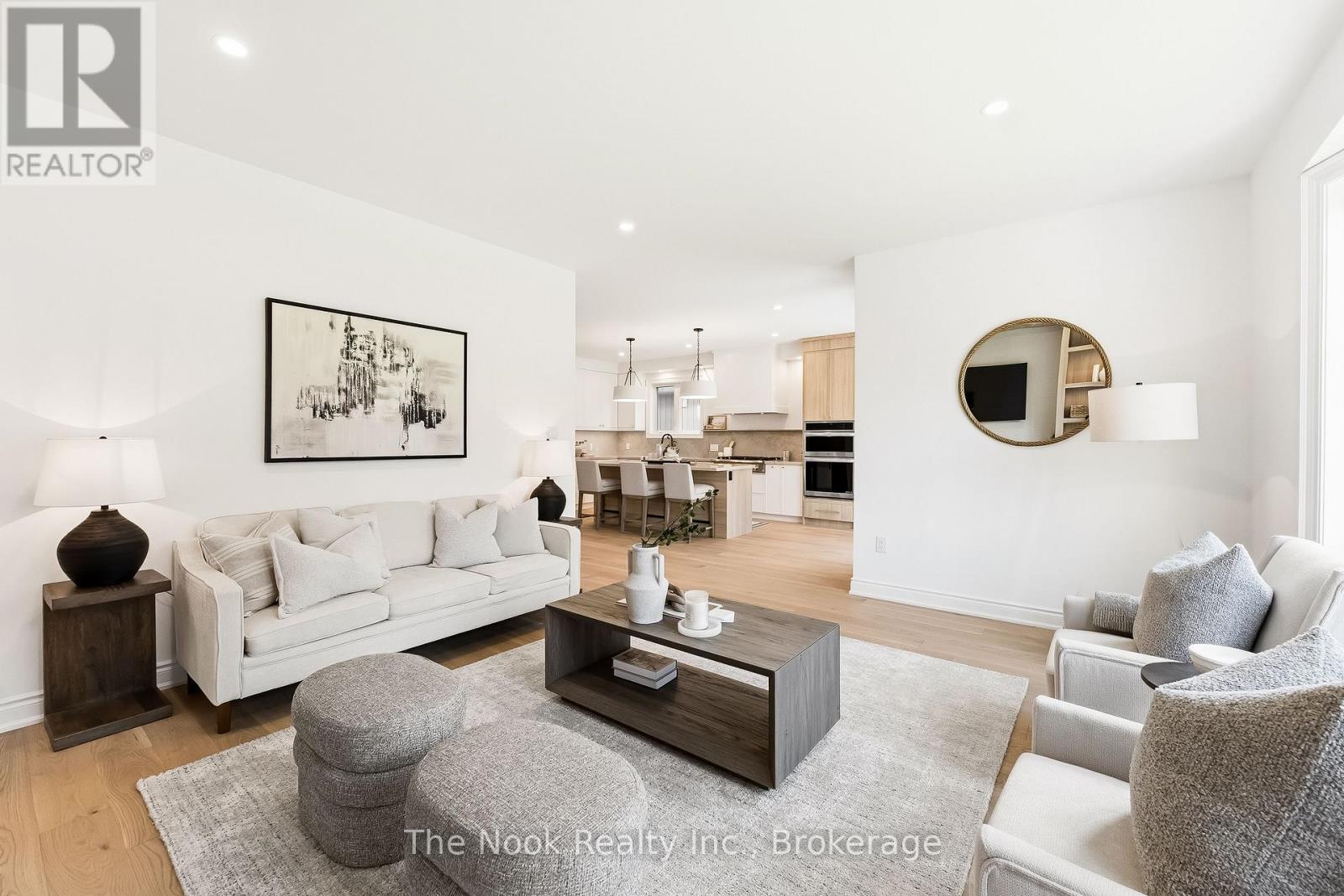 52 NIGHTINGALE CRESCENT - 7