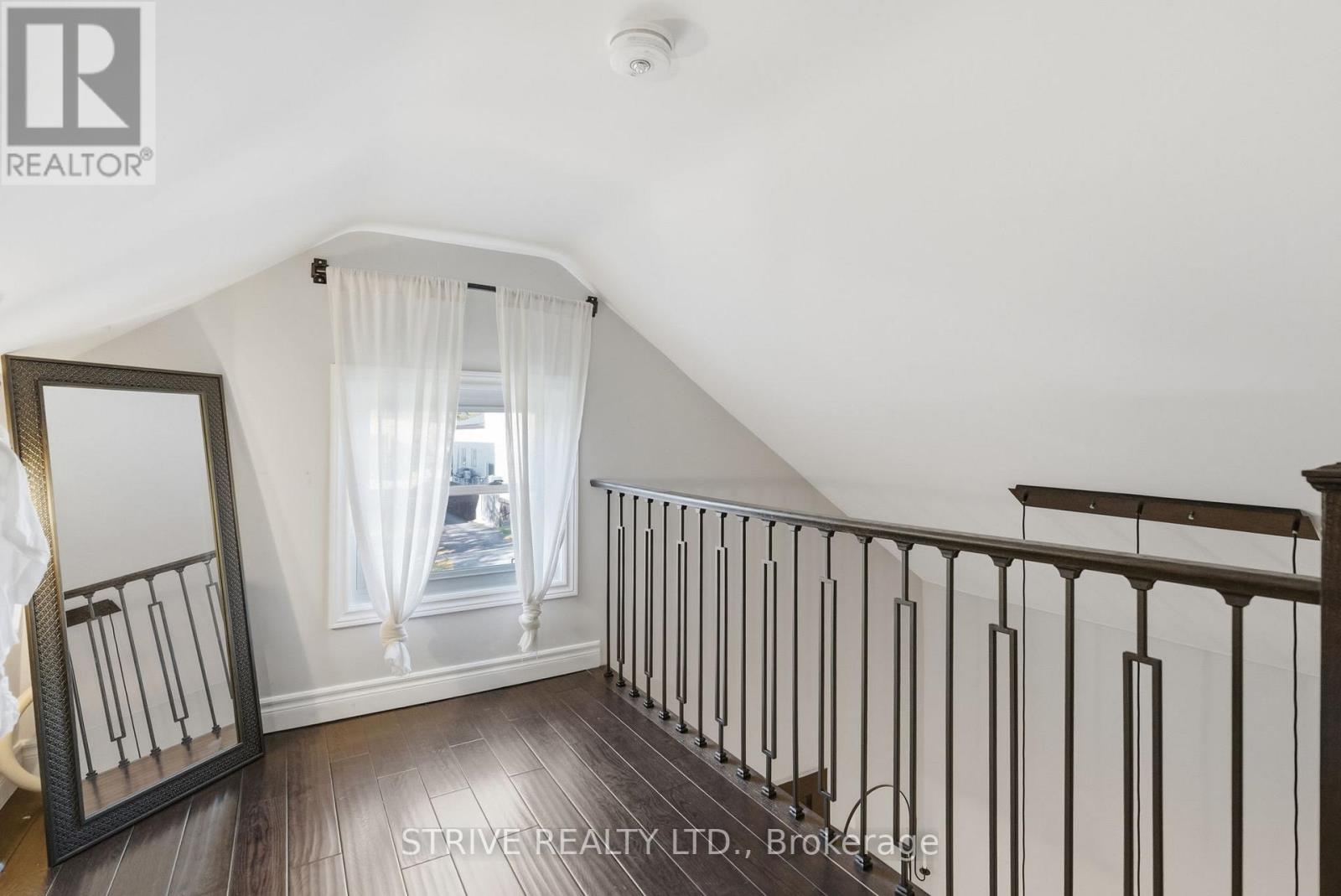 107 CROMWELL AVENUE - 31
