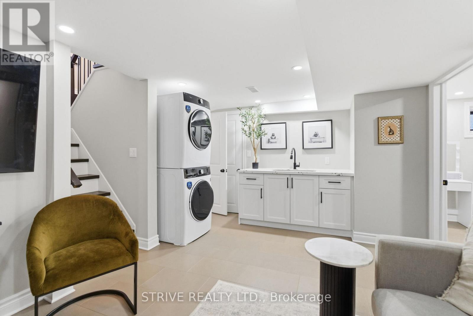 107 CROMWELL AVENUE - 36